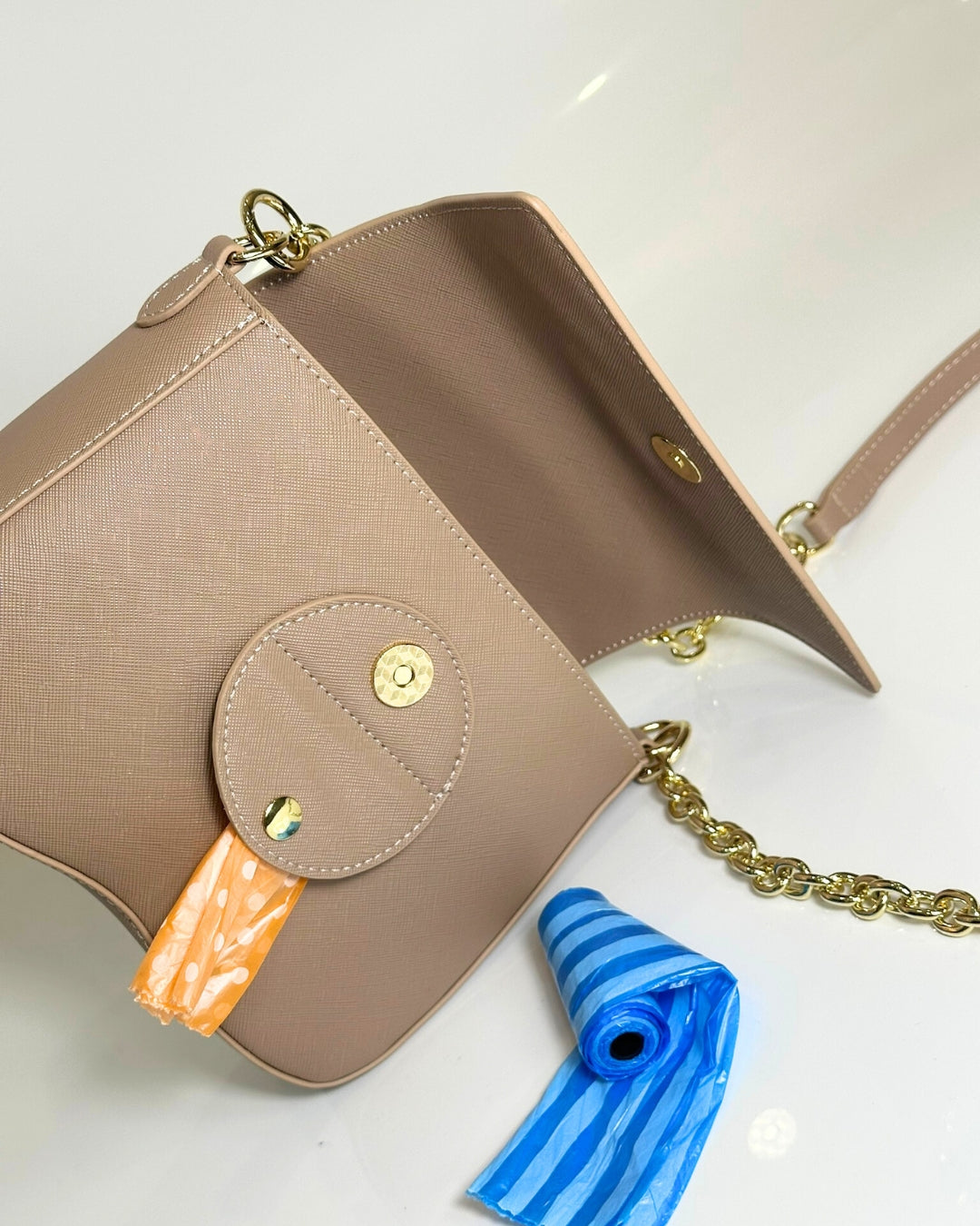 BORSA PER DOG MOM - BORSA CON PORTA SACCHETTINI - BORSA PER PASSEGGIATE CON IL CANE - BORSA CON PORTA SNACK - BORSA MODA PET-FRIENDLY - DISPENSER SACCHETTINI PER CANE - PORTA SNACK PER CANE